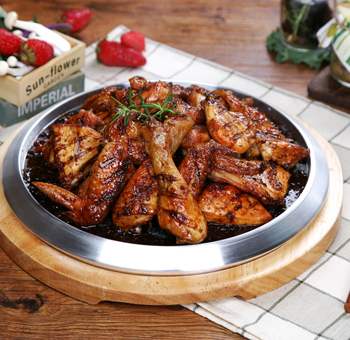 훌랄라참숯바베큐치킨 양지1점