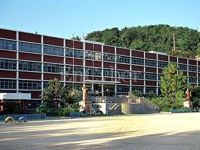 부곡초등학교