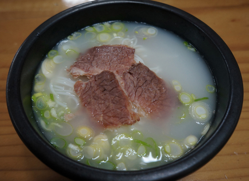 신촌설렁탕막국수