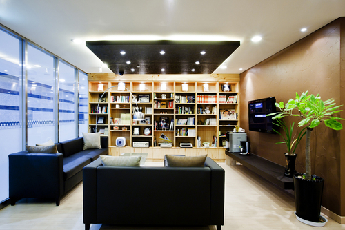 강남이안치과의원 내부 전경