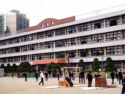 성일중학교