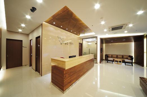 더맑은피부과의원