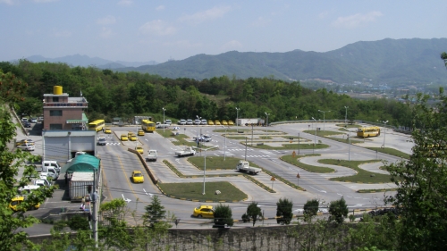 중앙자동차운전전문학원