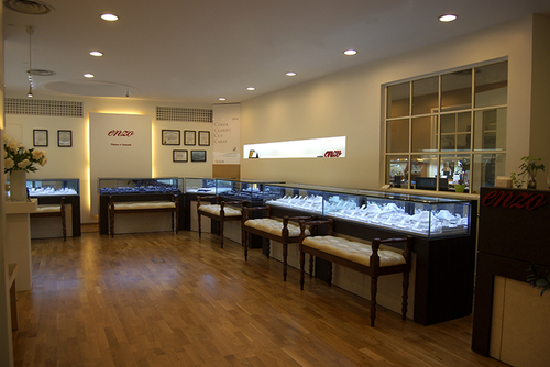 엔조 대표 이미지