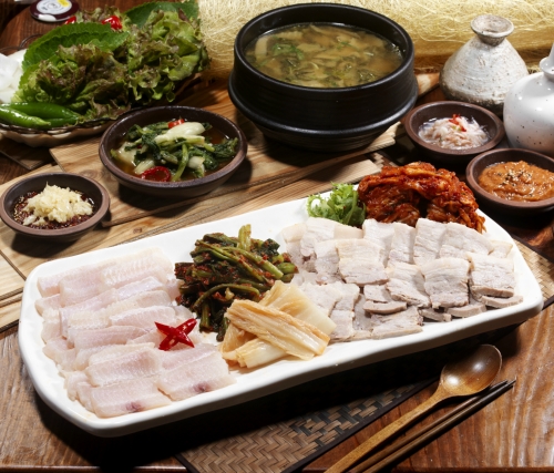 통큰감자탕보쌈n국밥