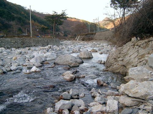 방태산황토펜션식당