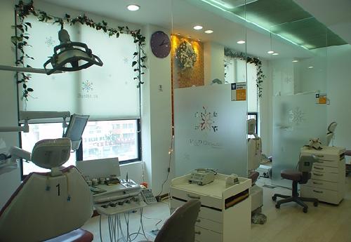 크리스마스치과의원 대표 이미지