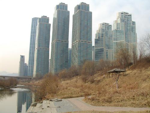 LBA훼미리공인중개사사무소