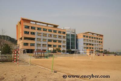 소현중학교