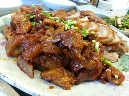 먹쇠매운족발보쌈