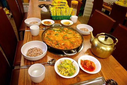 황금두꺼비부대찌개