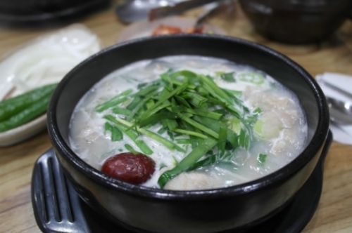 내토한방국밥과밀면