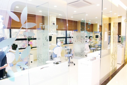 에프엠치과의원 대표 이미지