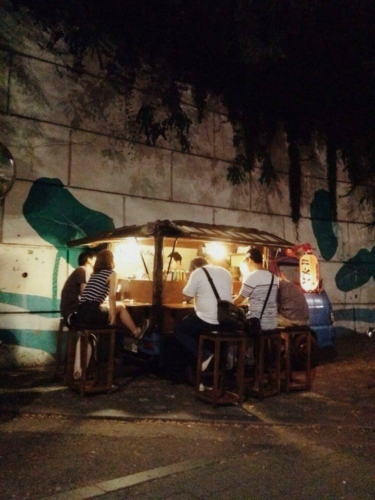 라멘트럭 상수본점 대표 이미지 - 라멘과 하이볼