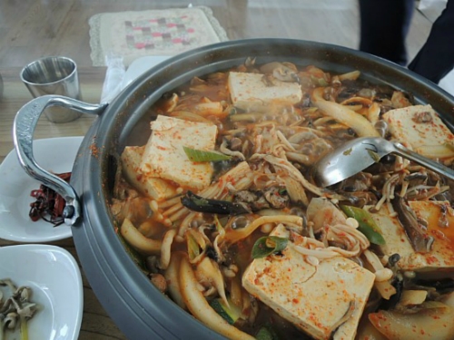 산막이원조두부마을