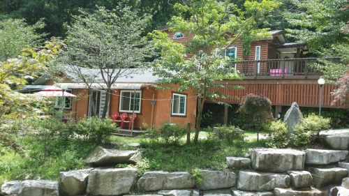 덕유산 병곡계곡펜션캠핑