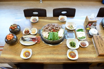 동궁염소탕