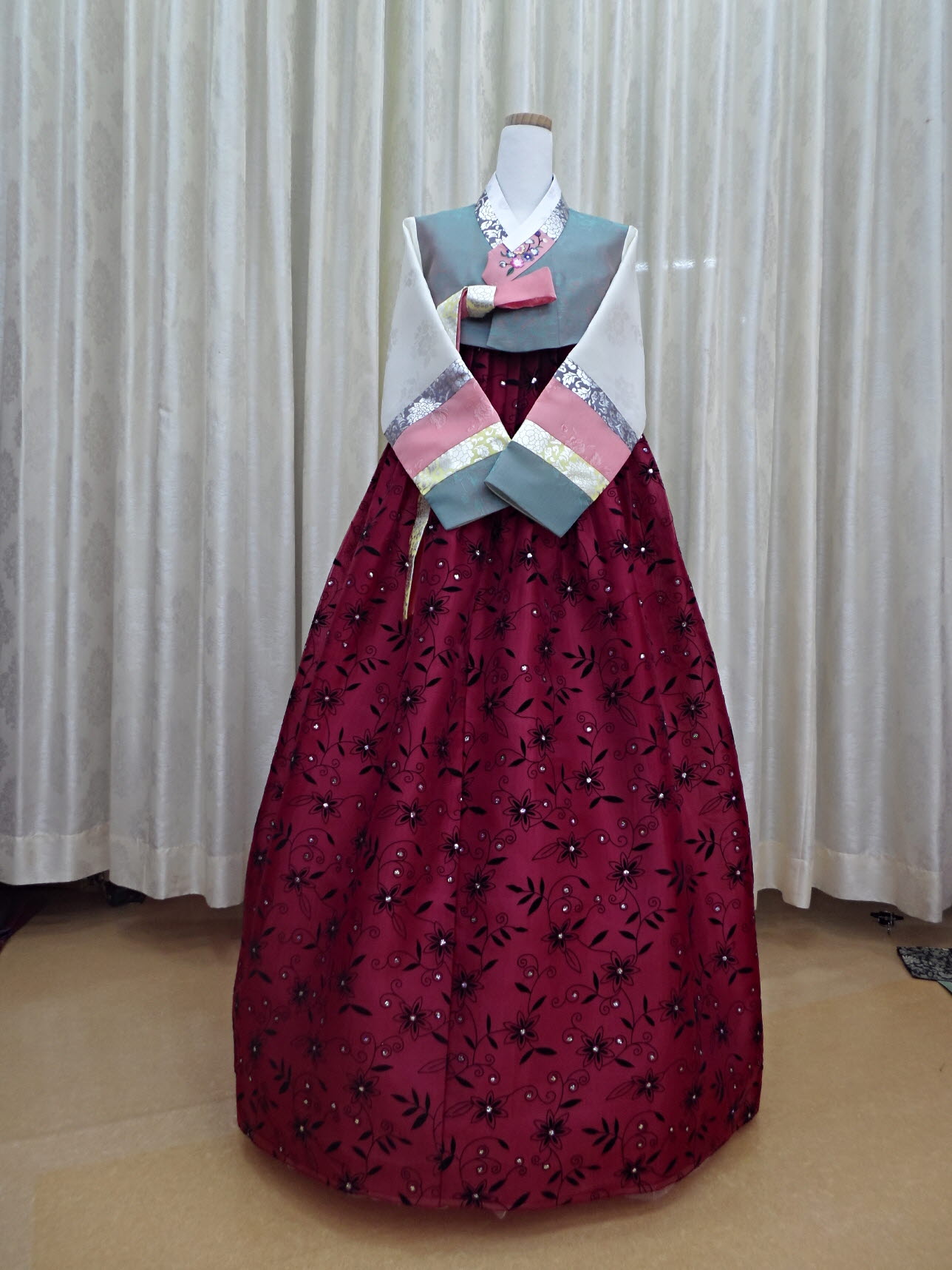 선우주단 대표 이미지: 아름다운 한복