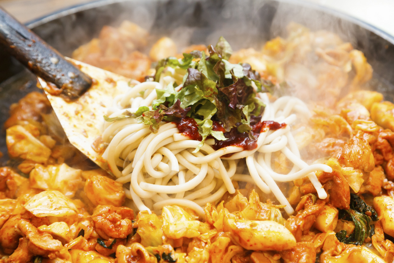 원조중앙닭갈비막국수강촌점