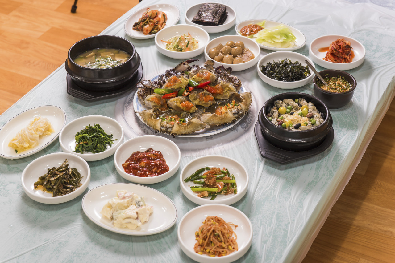 창리꽃게장굴밥집