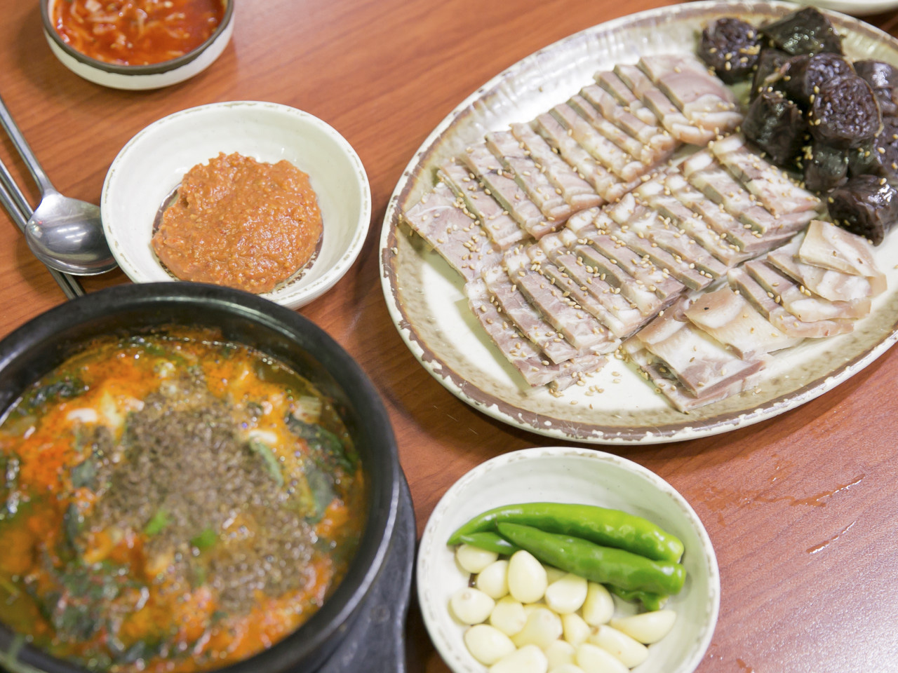마포소문난원조족발