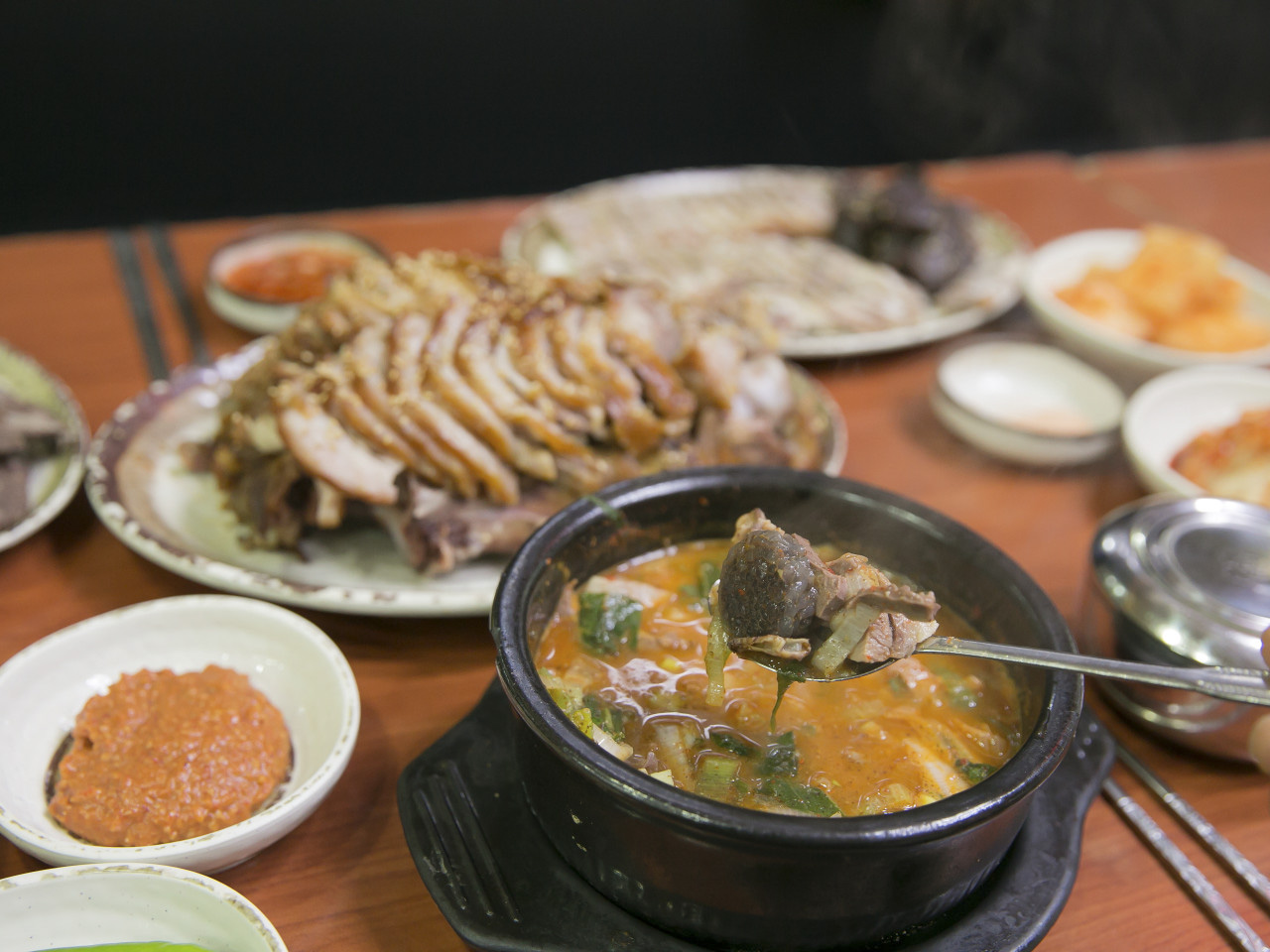 마포소문난원조족발