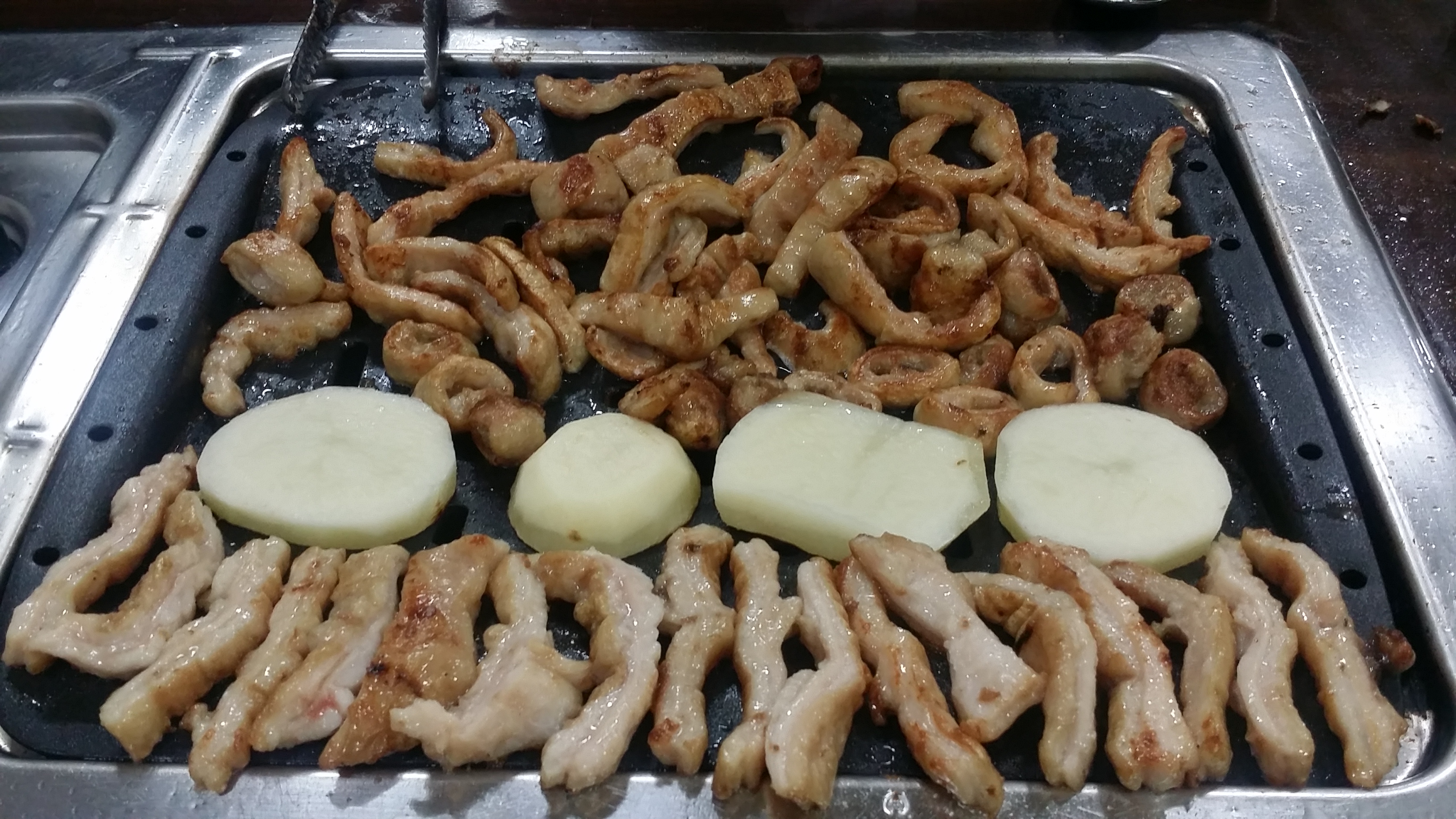 돈돌이생막창 자양점