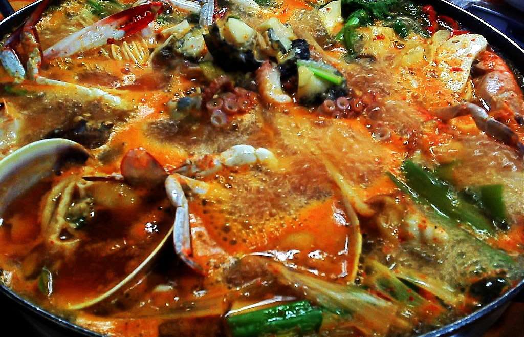 고래불해물찜