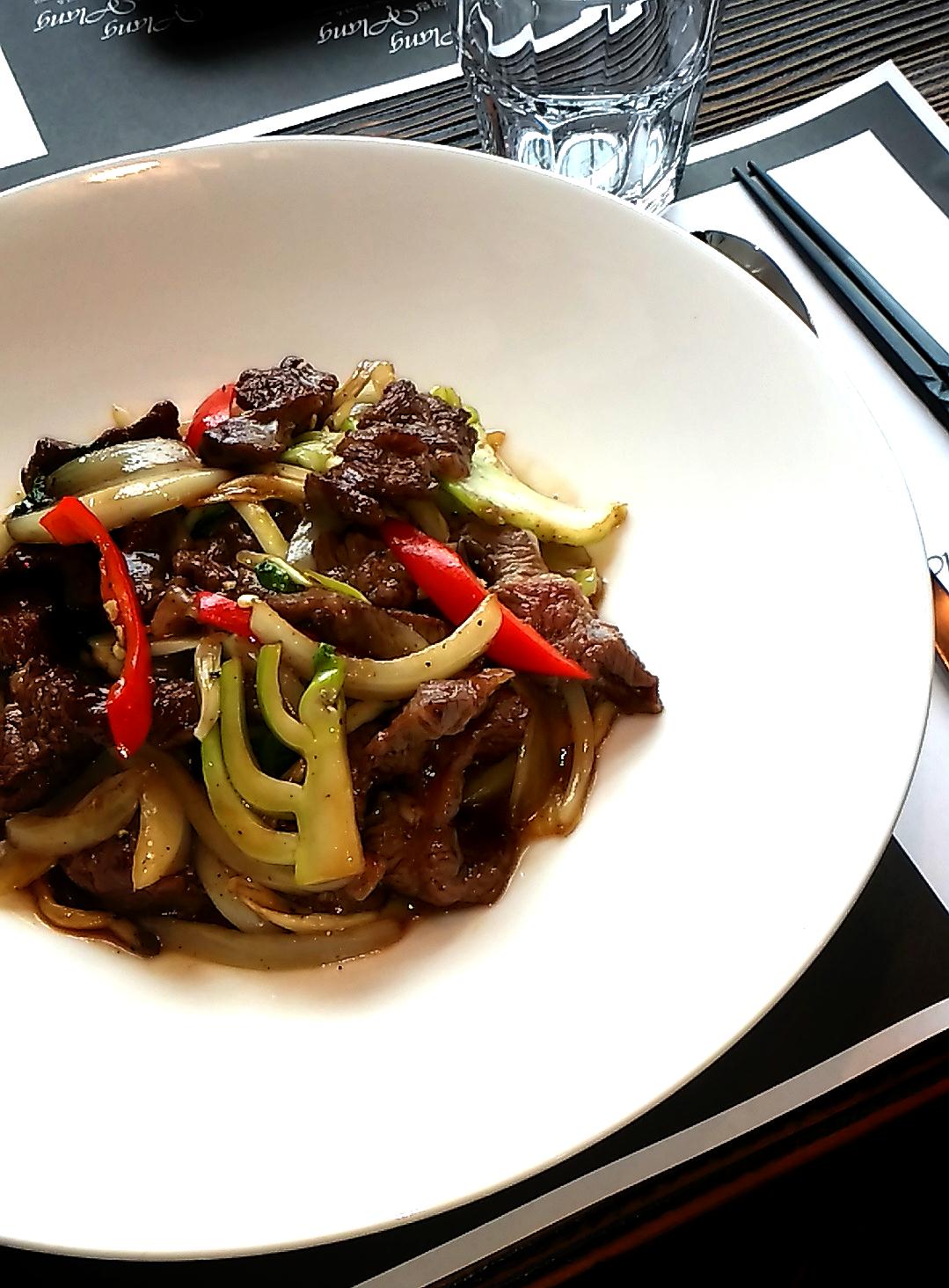 일랑일랑 대표 이미지