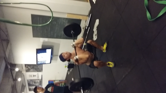 크로스핏 바벨을들다 대표 이미지