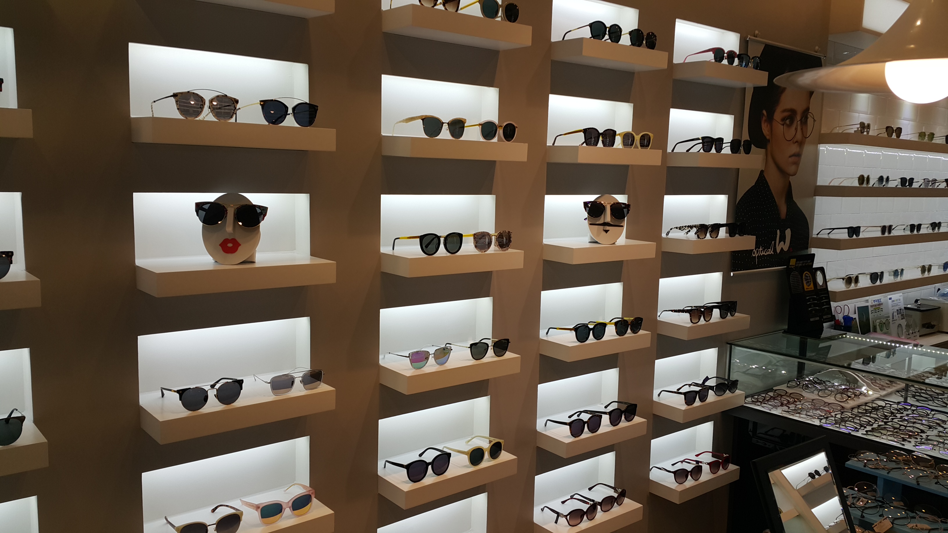 아이템안경원 대표 이미지