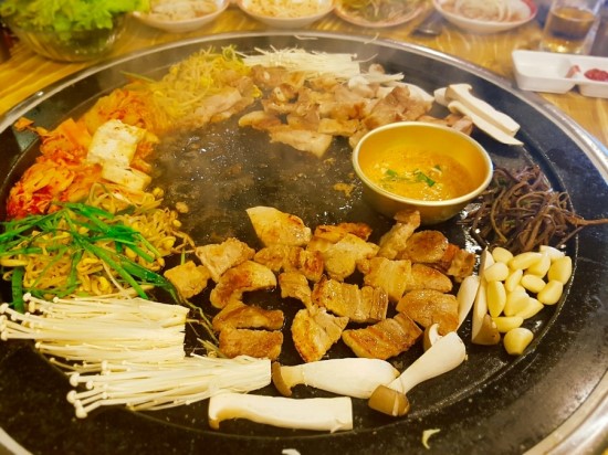 큰돌집 평택역점