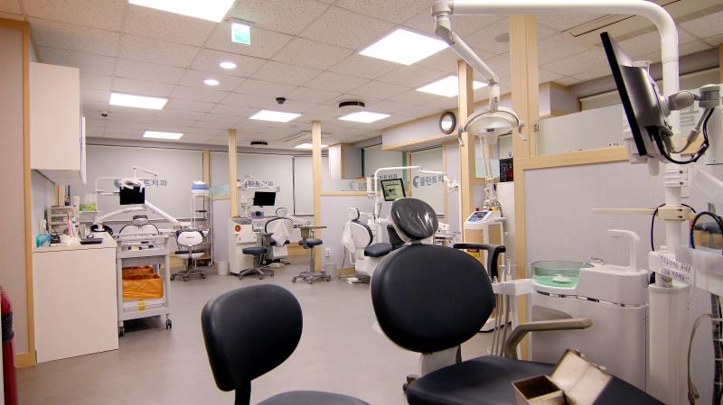 연세레이크치과의원 송파석촌 대표 이미지