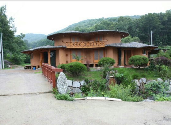 꽃피는산골