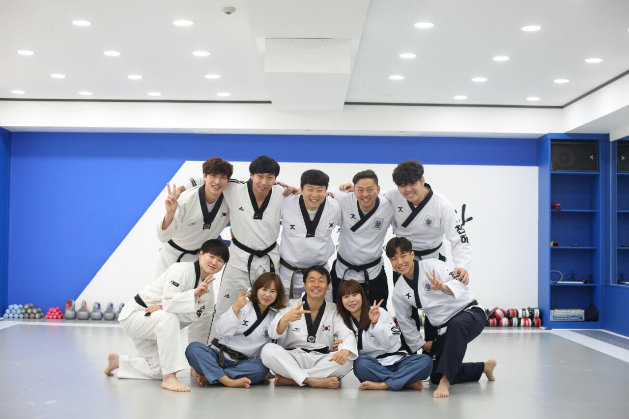 천하효태권도