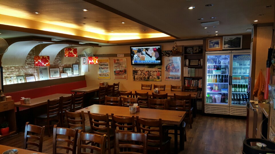 맛대로촌닭본사직영점 내부 또는 관련 모습
