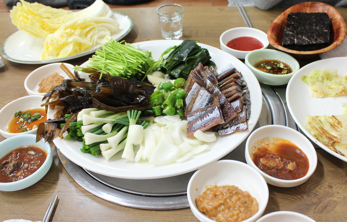 통나무오리집 경상 애견맛집