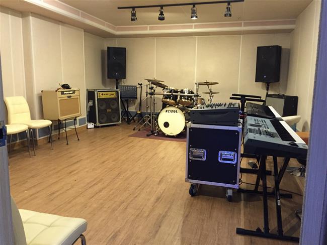 1번째 스튜디오 사진