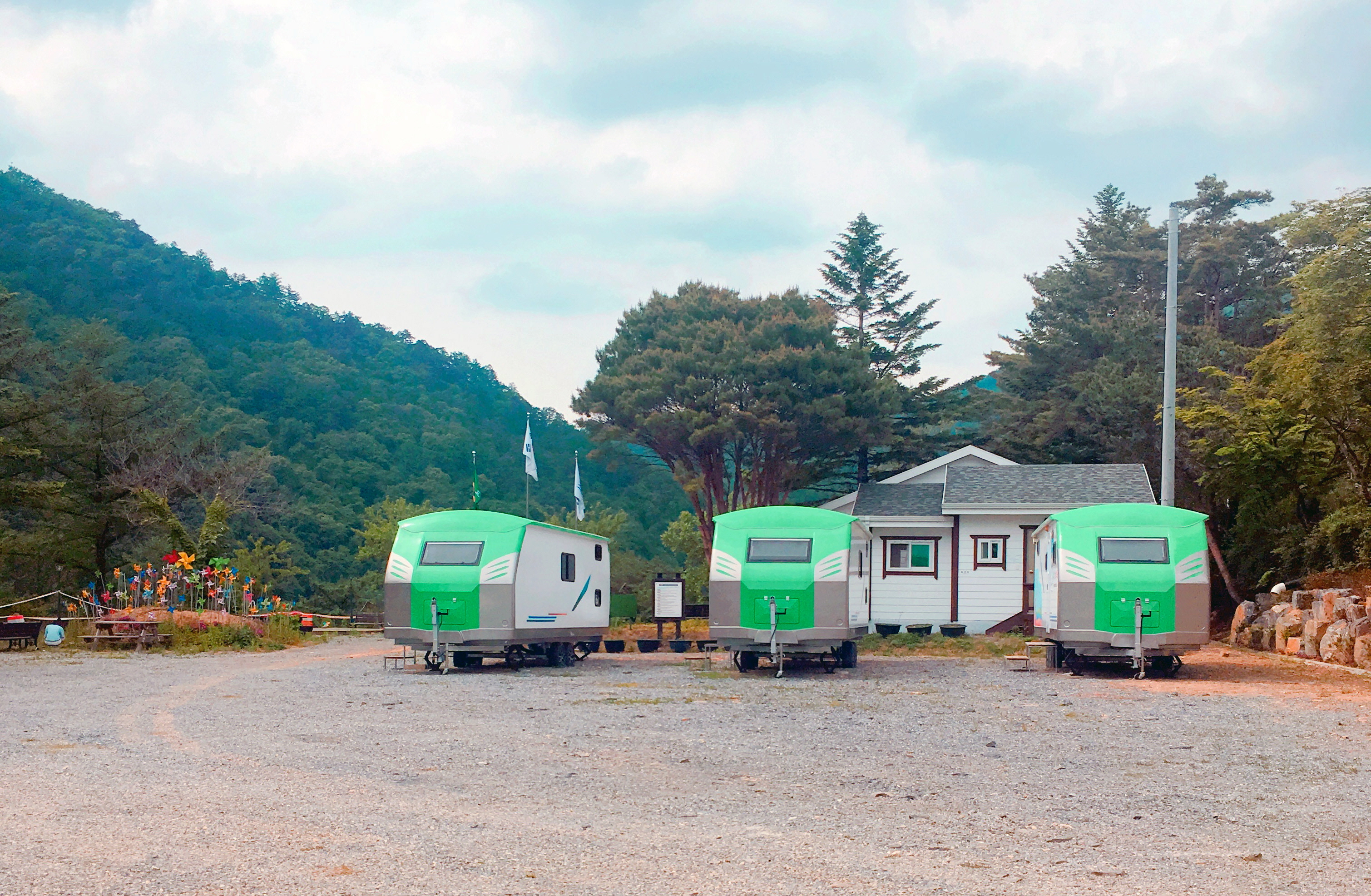 청옥산깨비마을 카라반&오토캠핑장
