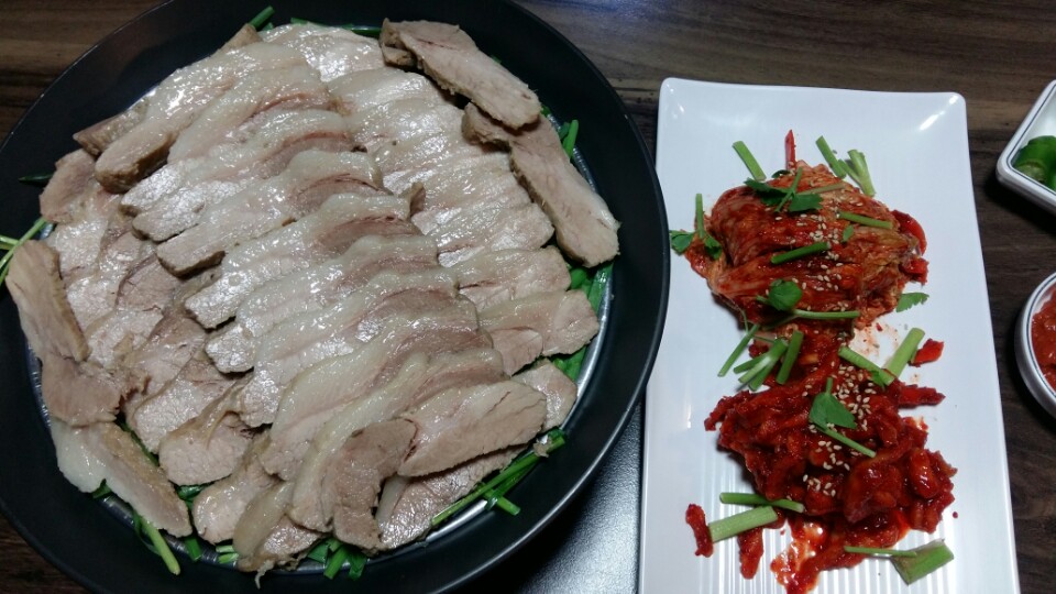 궁중수복족발보쌈