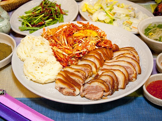 가장맛있는족발 족과의동침 구례점