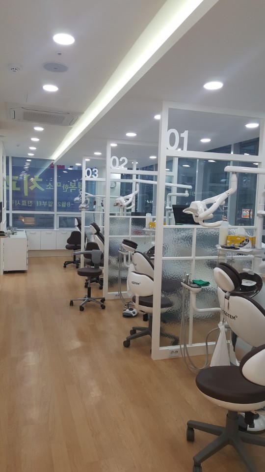 행복한미소치과의원 대표 이미지
