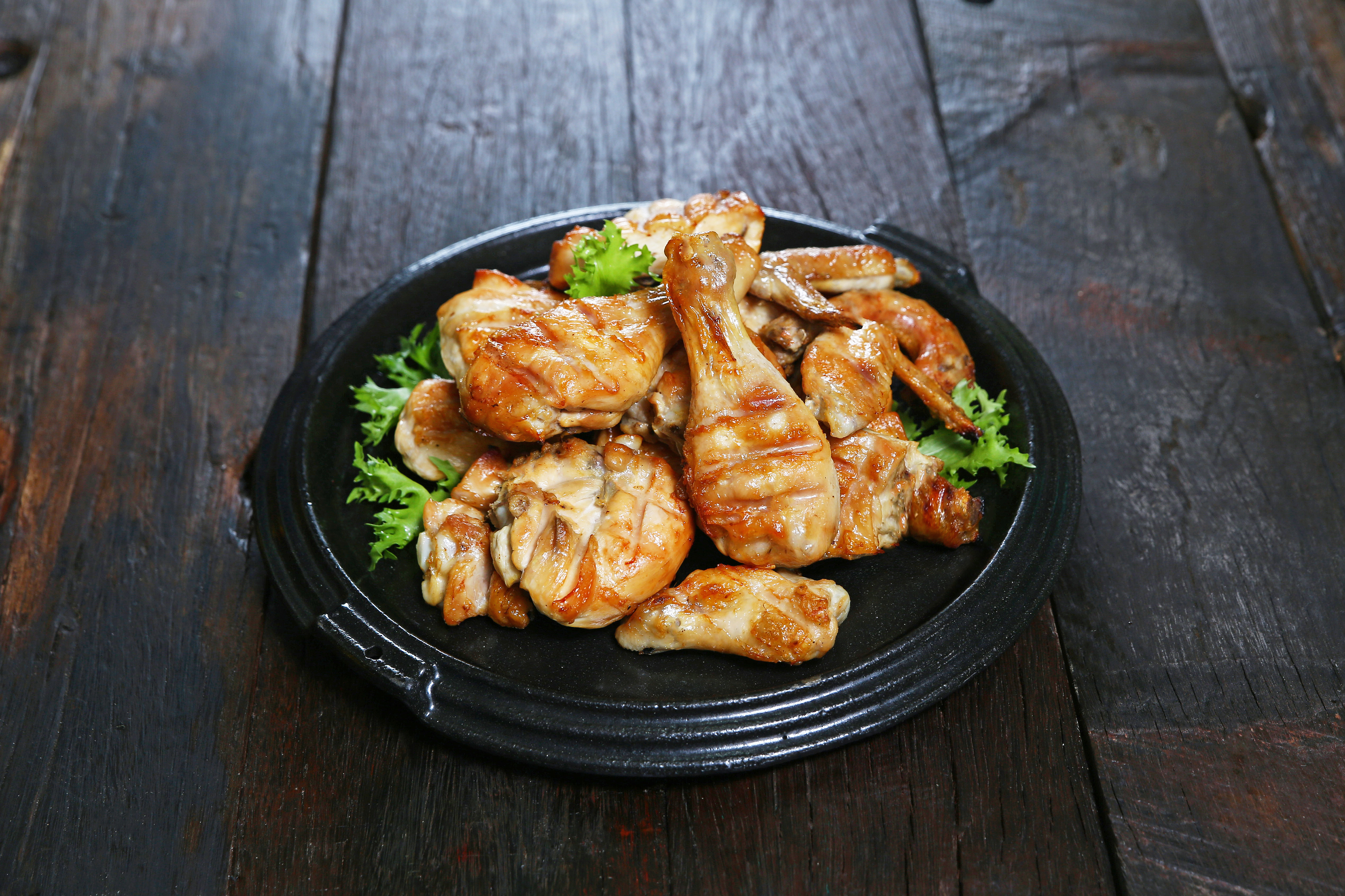 뭐꼬뭐꼬숯불두마리치킨&모락로제떡볶이 향남점
