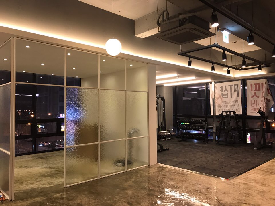 슬림핏 대표 이미지