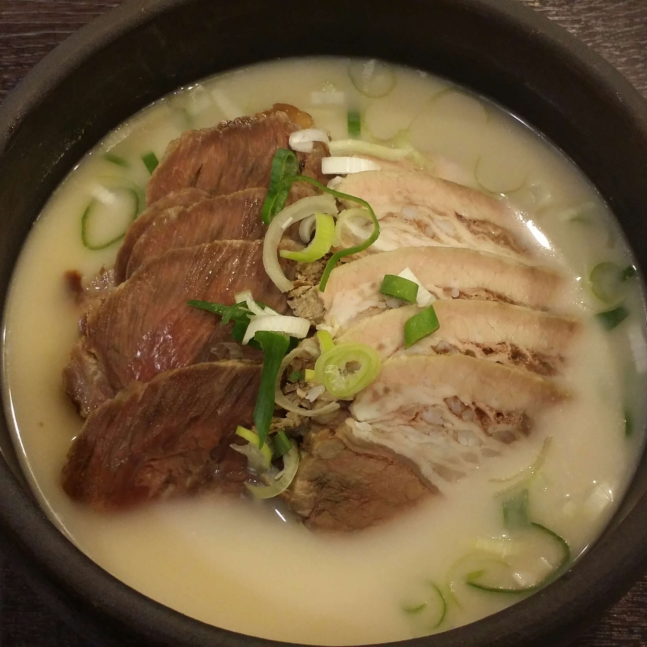 산더덕 설렁탕
