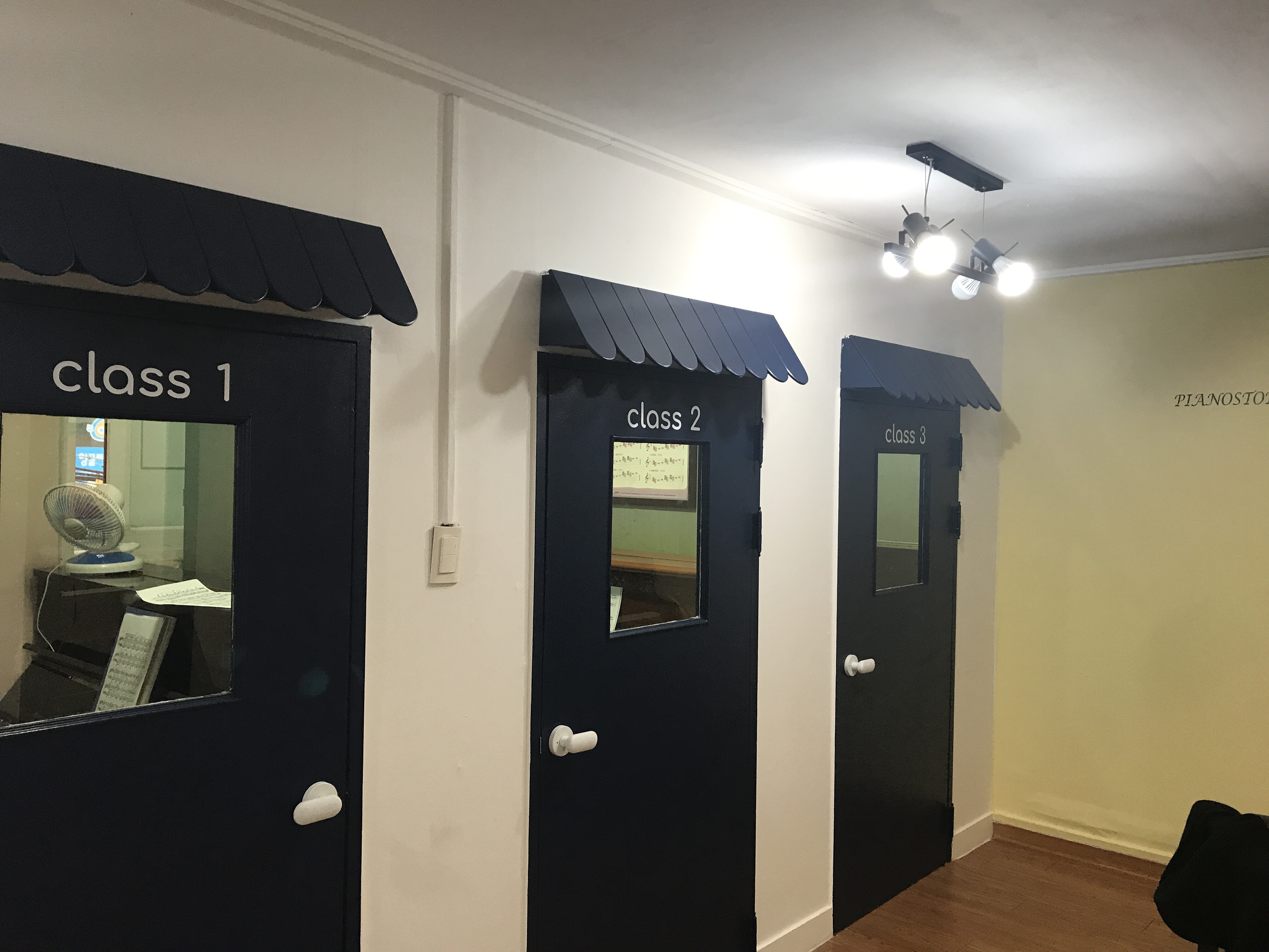 1번째 스튜디오 사진