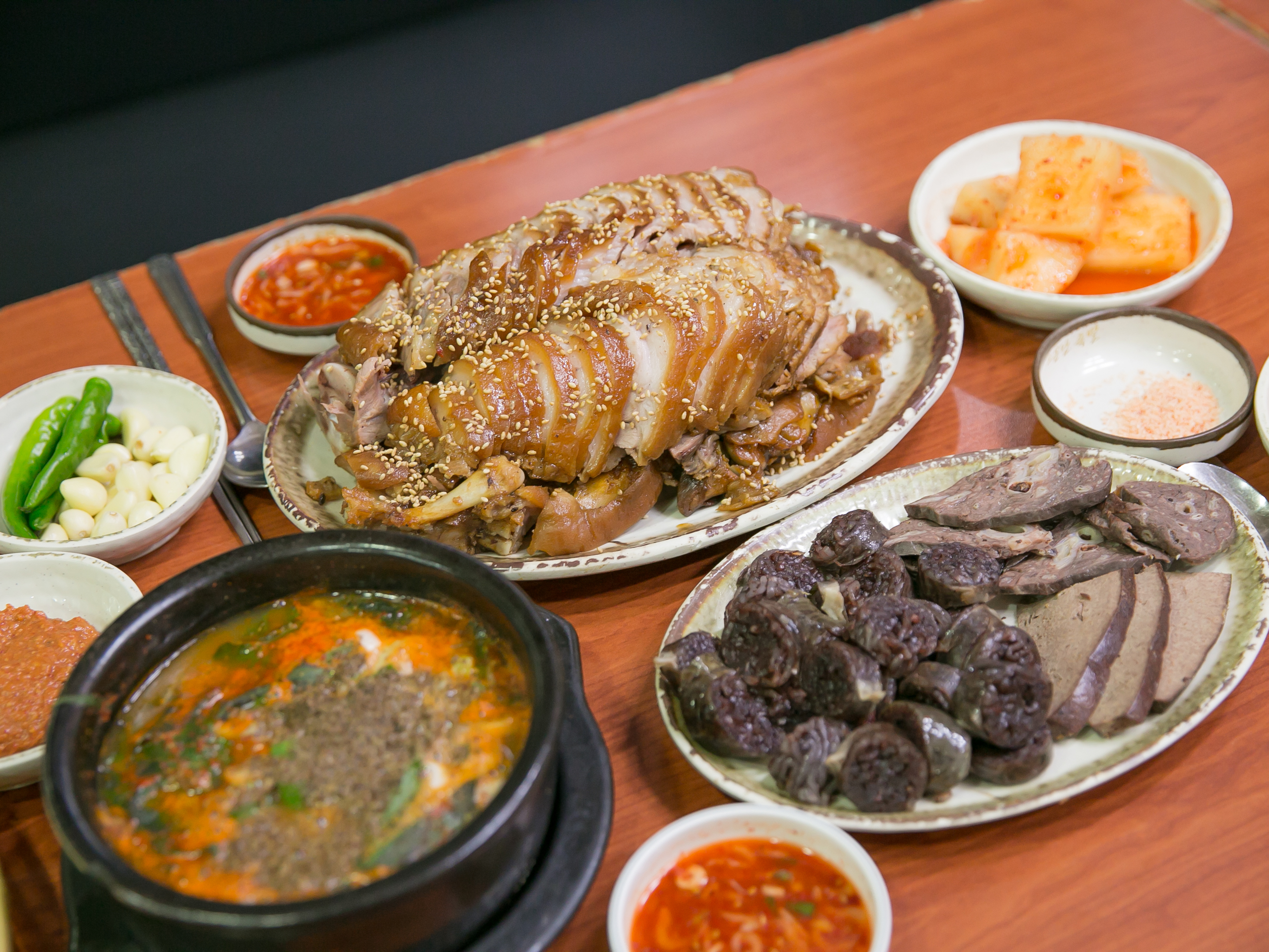 마포소문난원조족발