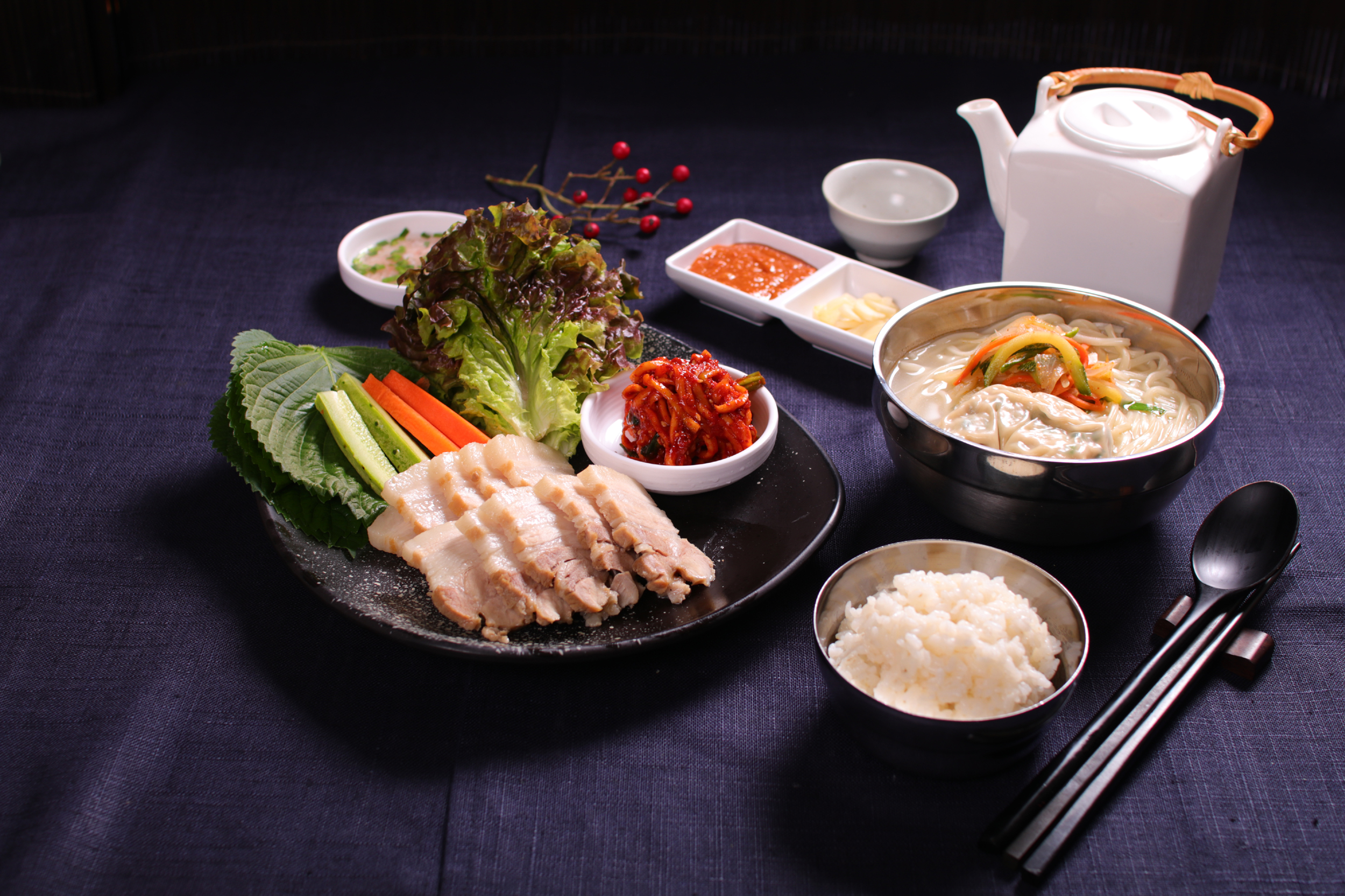 달인명동칼국수보쌈