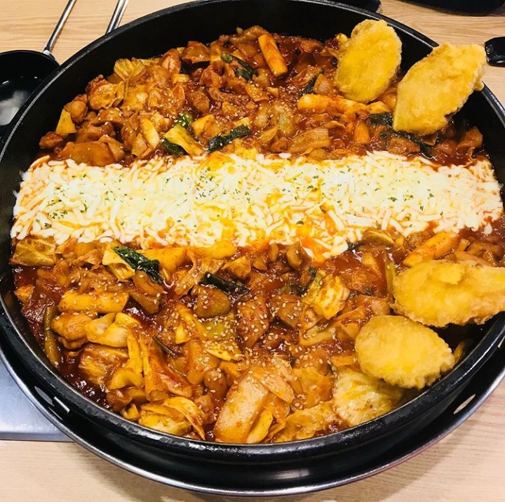 홍춘천치즈닭갈비 구리역점