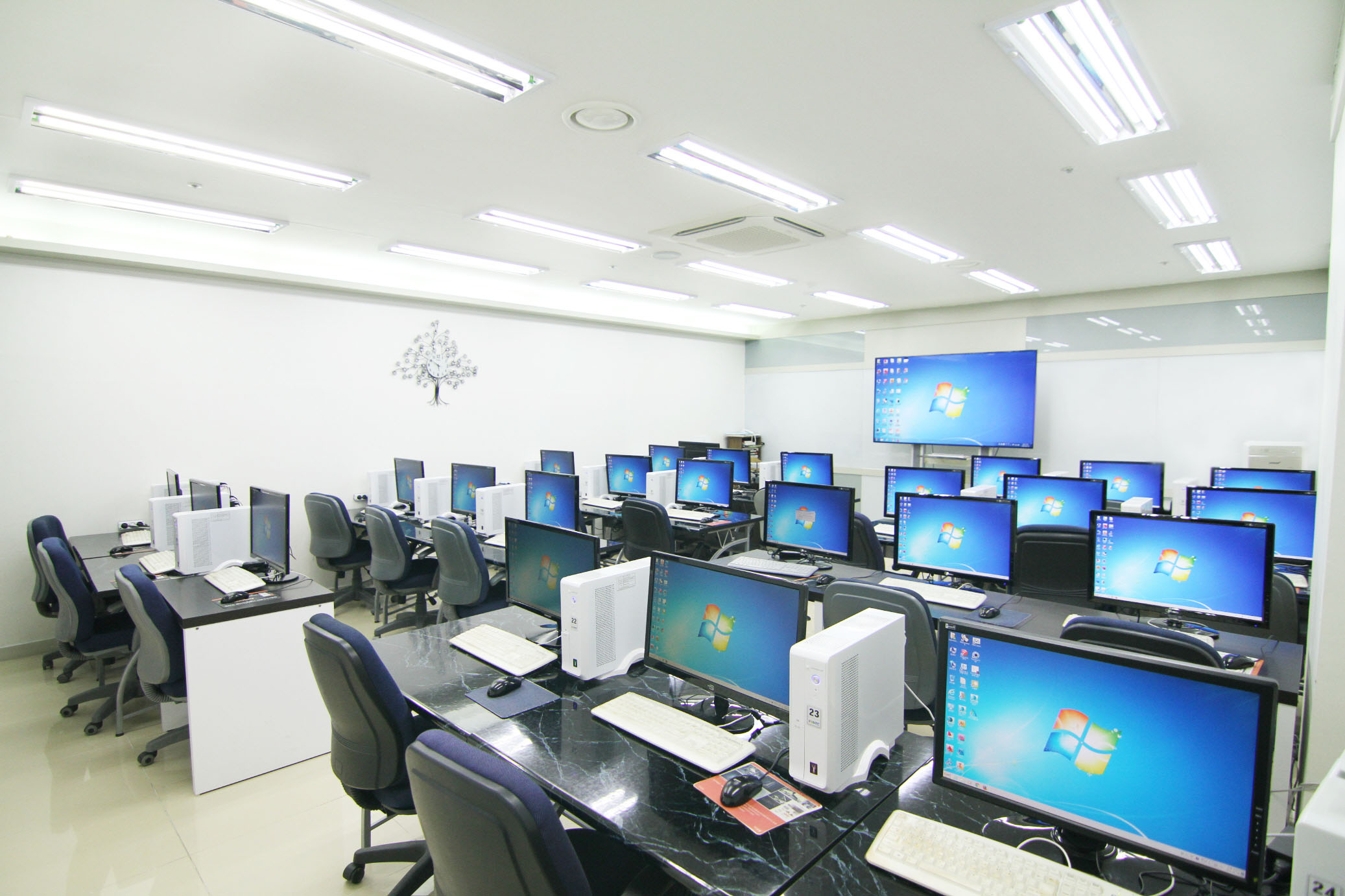 이지디자인컴퓨터학원